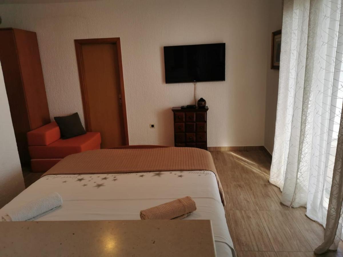 Apartman Ante Brela Exteriör bild