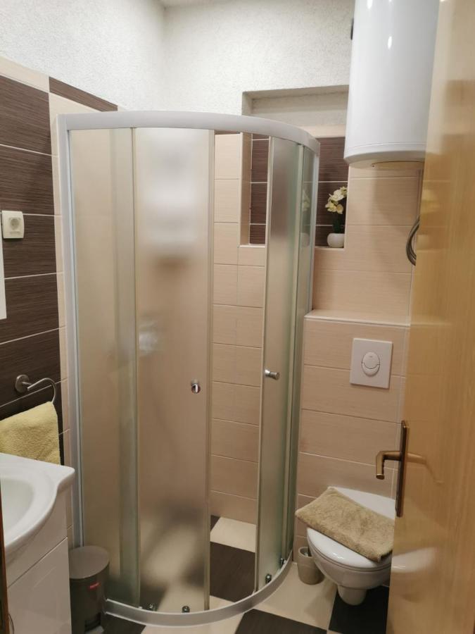 Apartman Ante Brela Exteriör bild