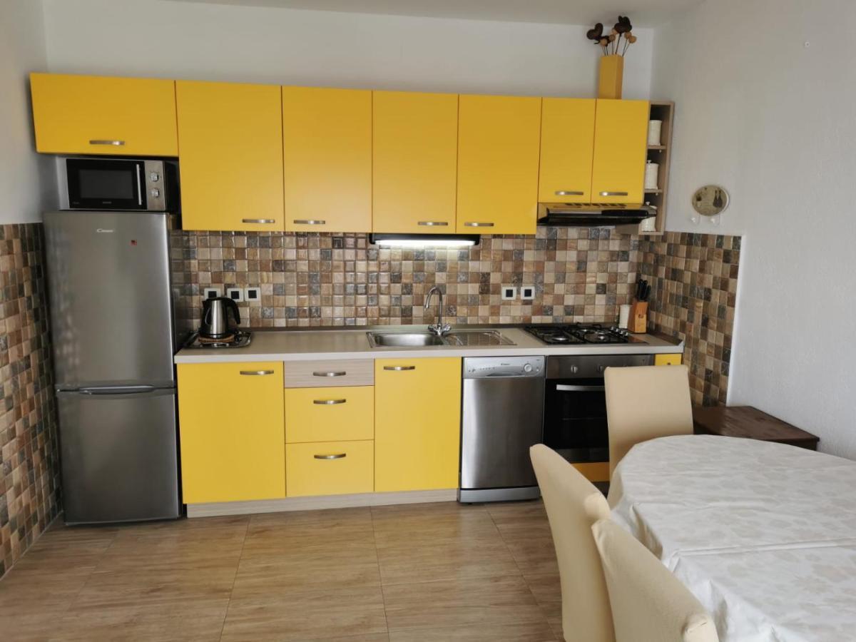 Apartman Ante Brela Exteriör bild