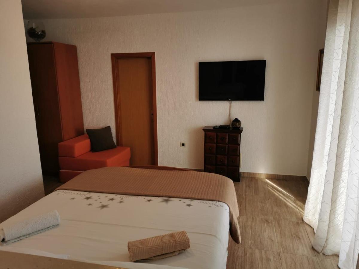 Apartman Ante Brela Exteriör bild